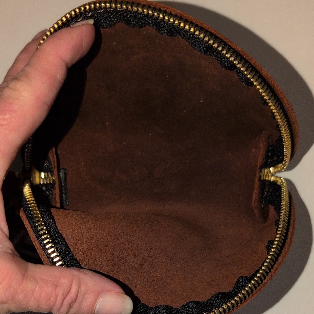 Portland Leather goods Cognac Taco Pouch - NWT - Picture 7 of 8